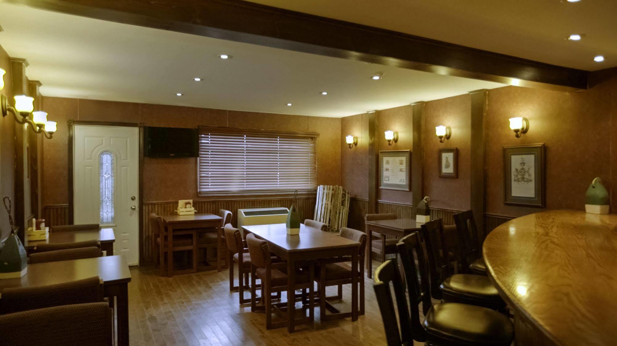 Hearthstone Inn - Port Hastings ภายนอก รูปภาพ
