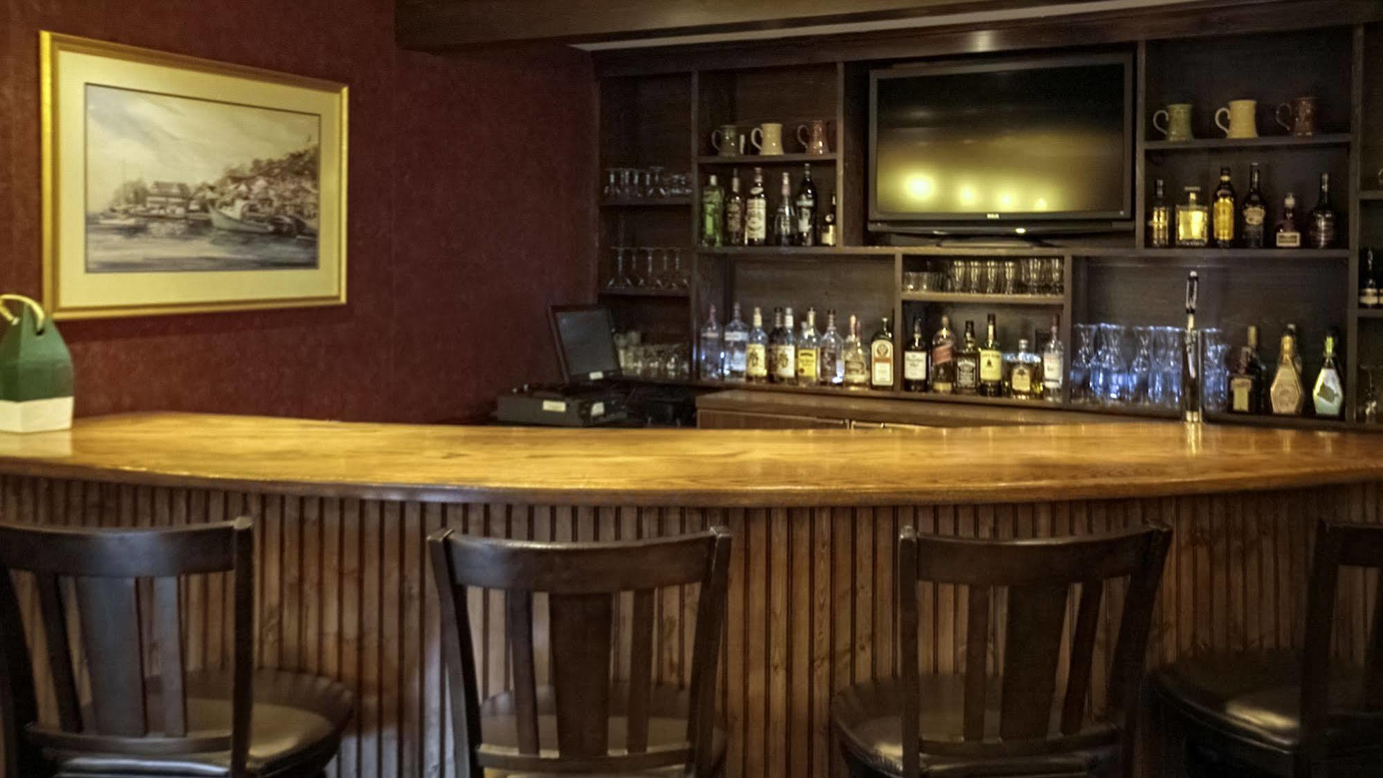 Hearthstone Inn - Port Hastings ภายนอก รูปภาพ